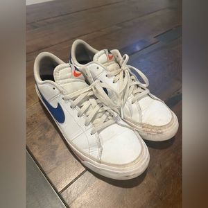 Nike leather shoes boys size 6 women’s 7.5